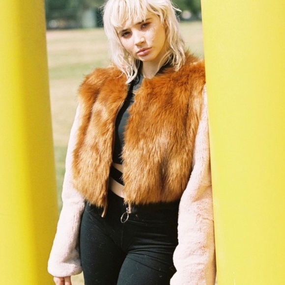 SHACI faux fur bomber jacket size small - Picture 7 of 9